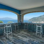 丹尼斯别墅酒店