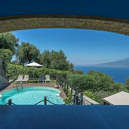 Denise Bed & Breakfast 4*