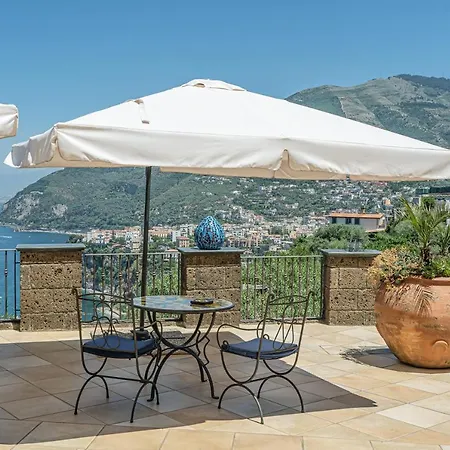 Denise Bed & Breakfast 4*