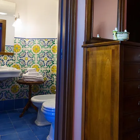 Denise Bed & Breakfast 4*